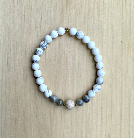 Howlite, Sunstone and Labradorite Mala Bracelet